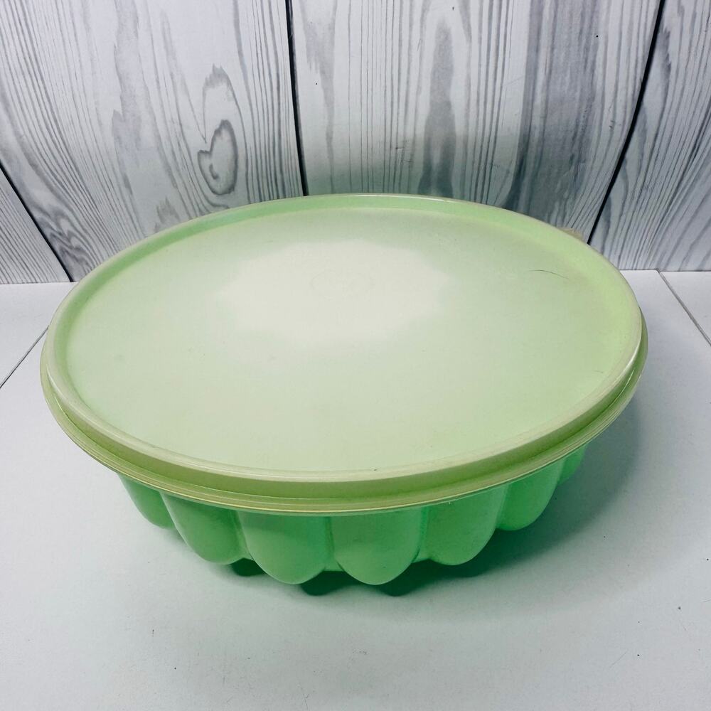 Tupperware Jello Mold 1202 Mint Green, Shear Seal 1203 & Insert 1201